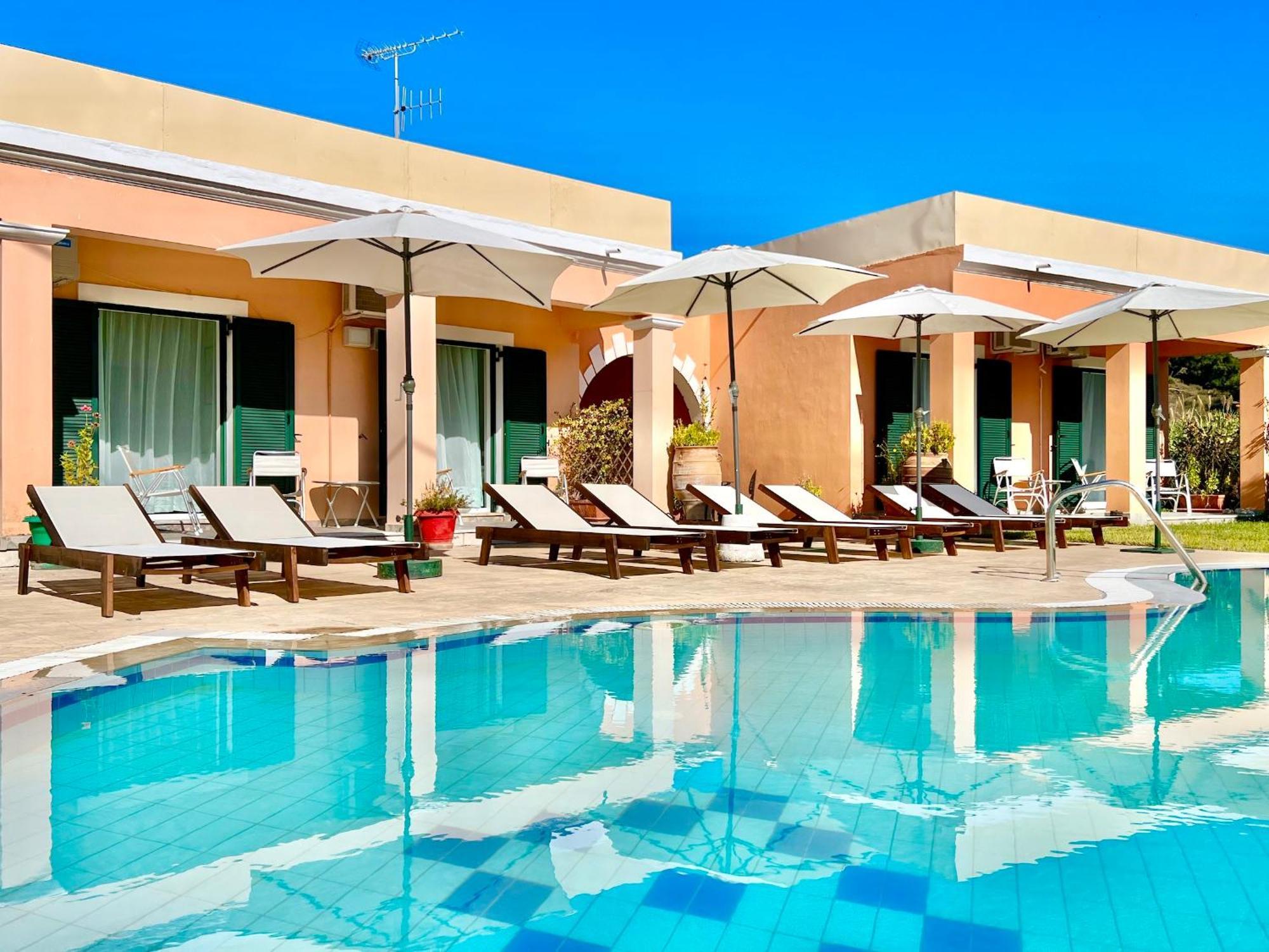 Bougarini With Private Pool By Dadovillas Velonades (Corfu)